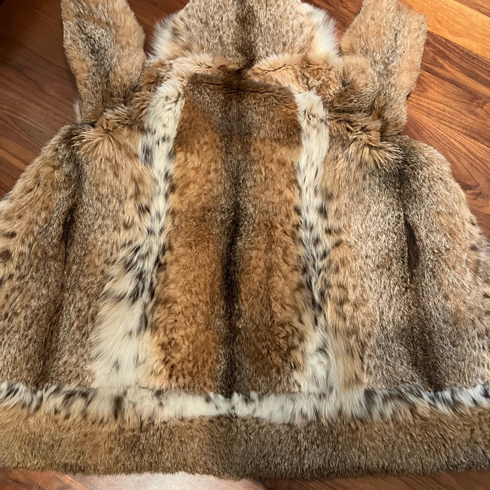 Vintage Real Lynx Fur Coat with Hood - Picture 4 of 9